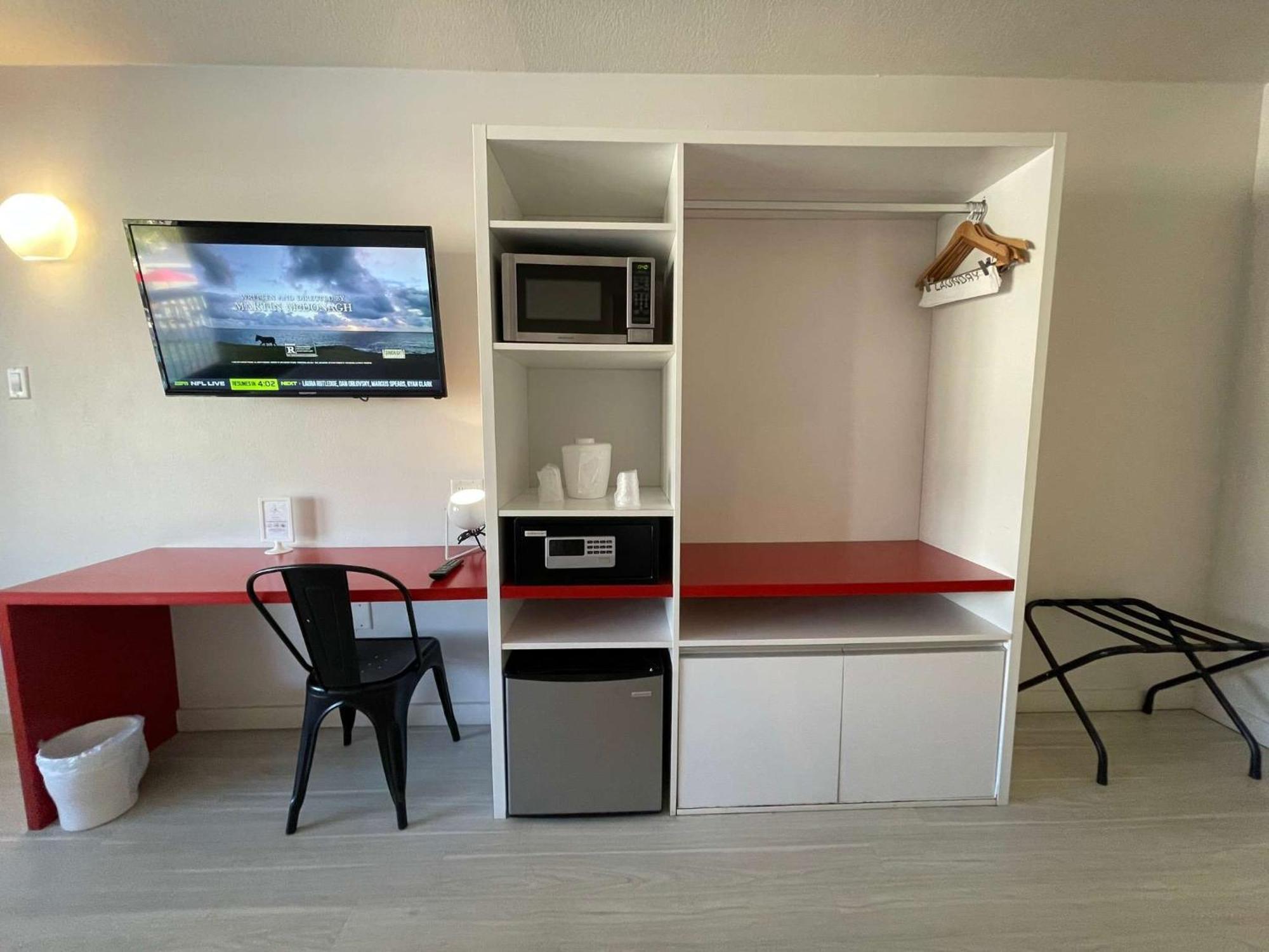 קיסימי Newly Room In Cozy Hotel With Super Location To The Parks מראה חיצוני תמונה